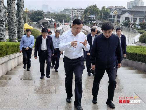 新闻发布应严格执行新闻发布制度，新闻发布应严格遵守发布制度规定