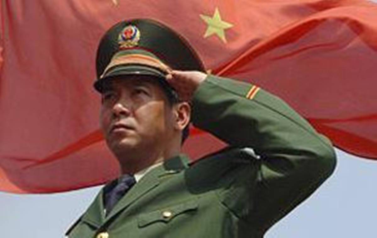 丁晓兵与丁盛，两代军人的荣耀与传承，两代军人的荣耀与传承，丁晓兵与丁盛的故事