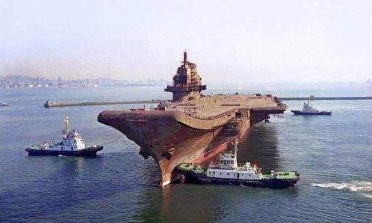 瓦良格号，一位爱国者的慷慨赠礼，献给祖国的深情厚意，瓦良格号，爱国者的深情赠礼，献给祖国的荣耀时刻