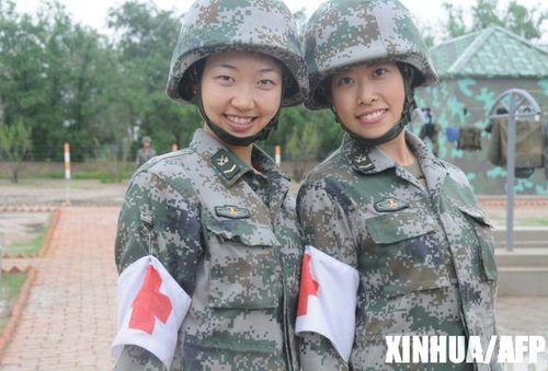 东部战区女兵军演，展现新时代巾帼英雄风采，东部战区女兵军演，新时代巾帼英雄展现风采