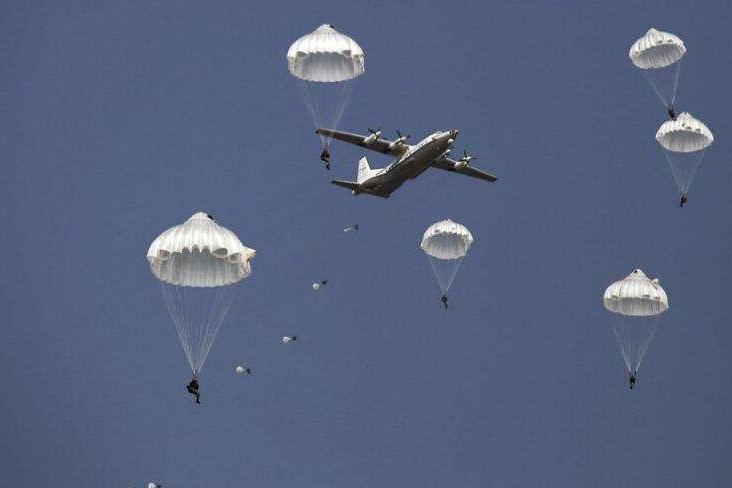 我国空降兵所属兵种深度解析，我国空降兵兵种深度解析与特点探究