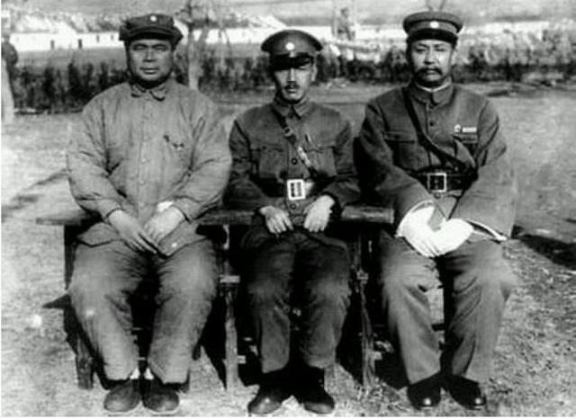 部队长与军长的区别，职责、权力与地位的差异，部队长与军长，职责、权力与地位的差异详解