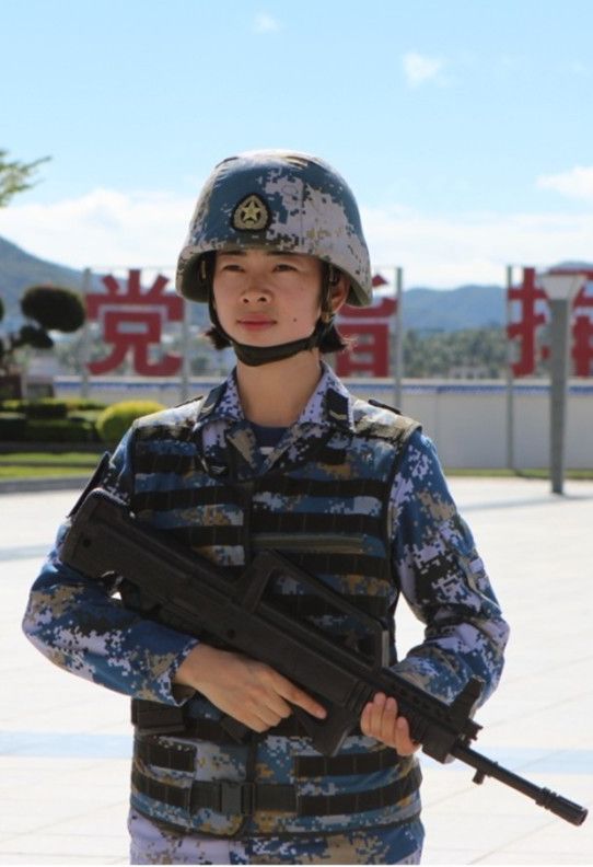 中国女兵照片与迷彩卡通图片的魅力，中国女兵照片与迷彩卡通图片的魅力展现