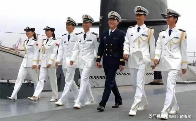 海军义务兵会发几套军装，制度解析与保障措施，海军义务兵军装发放制度详解，制度解析与保障措施揭秘