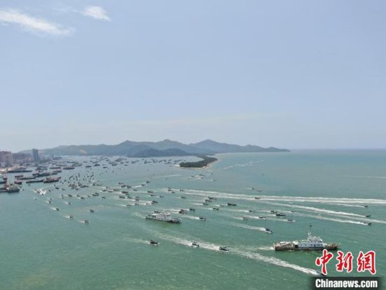 南海开海时刻，期待与海洋的再次相拥，南海开海时刻，重逢海洋的深情拥抱