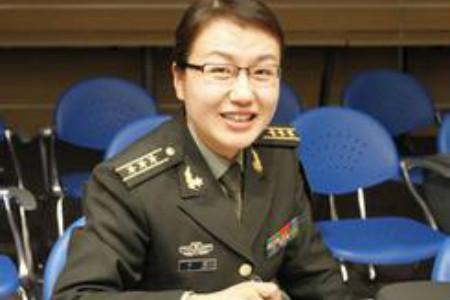 军事评论员李莉