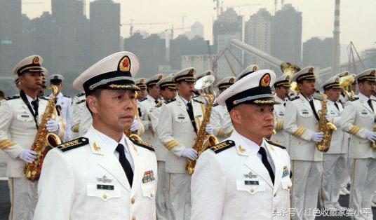 辽宁舰首位舰长是谁，揭秘中国海军航母时代的领航者，辽宁舰首位舰长揭秘，中国海军航母时代的领航者