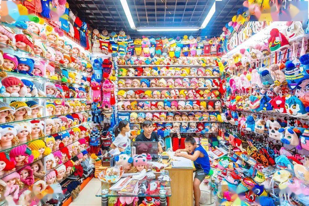 军需用品批发市场的繁荣与发展，军需用品批发市场蓬勃发展繁荣景象
