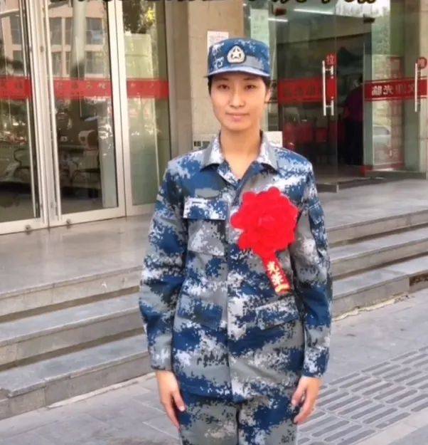 仪仗队空军女兵，荣耀与担当，仪仗队空军女兵的荣耀与担当之旅