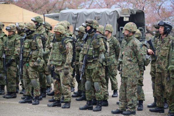 日本自卫队轰炸机，历史、现状及其影响分析，日本自卫队轰炸机，历史演变、现状解析与影响探讨