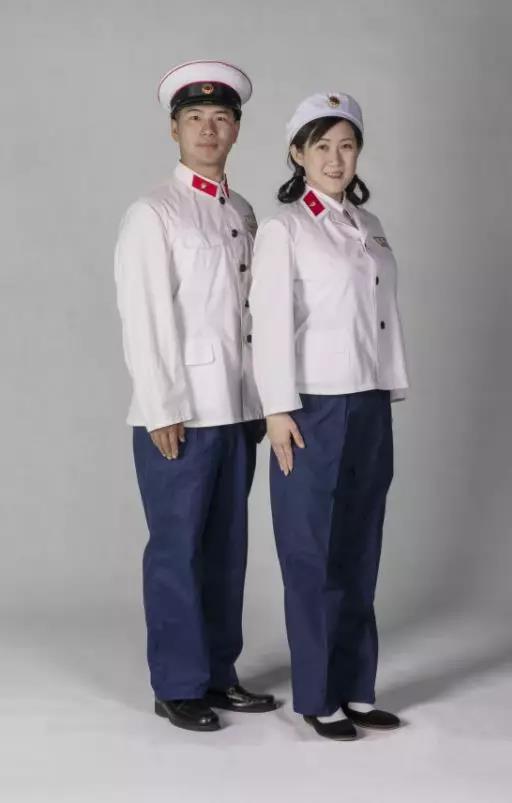 揭秘2020公安新式警服，设计背后的故事与图片展示，揭秘2020公安新式警服，设计背后的故事与实拍展示