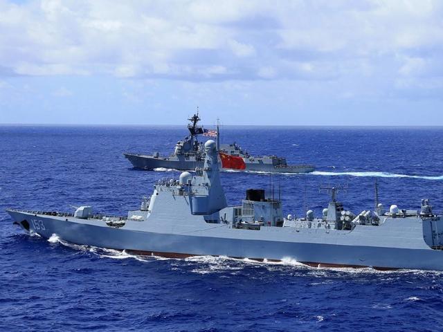中国向巴基斯坦赠送护卫舰，深化军事合作，共筑友好桥梁，中巴深化军事合作，护卫舰赠送，共筑友好桥梁