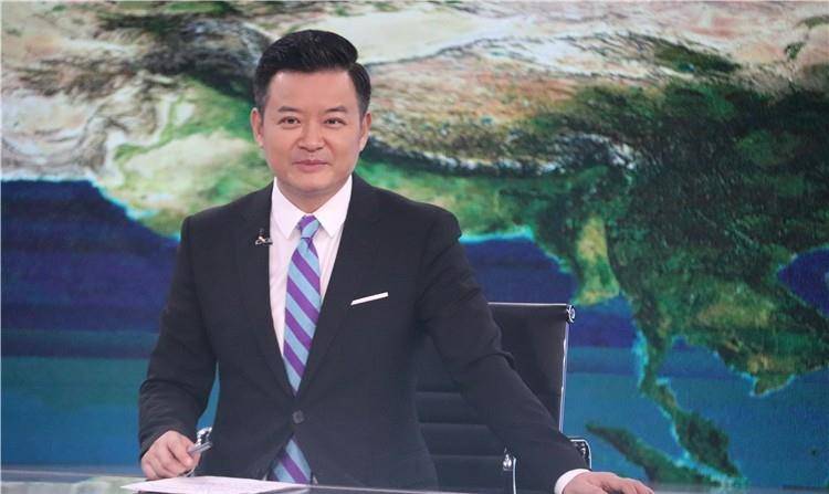 央视辞职的军事节目主持人——探寻背后故事与未来展望，央视军事节目主持人离职背后的故事与未来展望