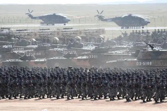 朱日和阅兵中的武器展示，中国国防力量的新篇章，朱日和阅兵，中国国防力量新篇章的武器展示