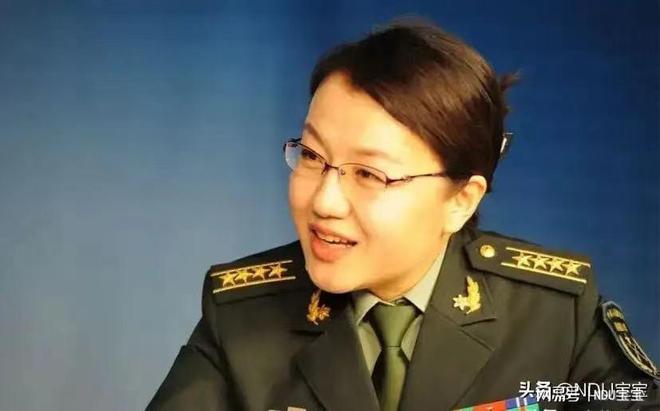 国防大学李莉的照片，探索一位女军人的风采与故事，国防大学李莉，女军人的风采与故事探索