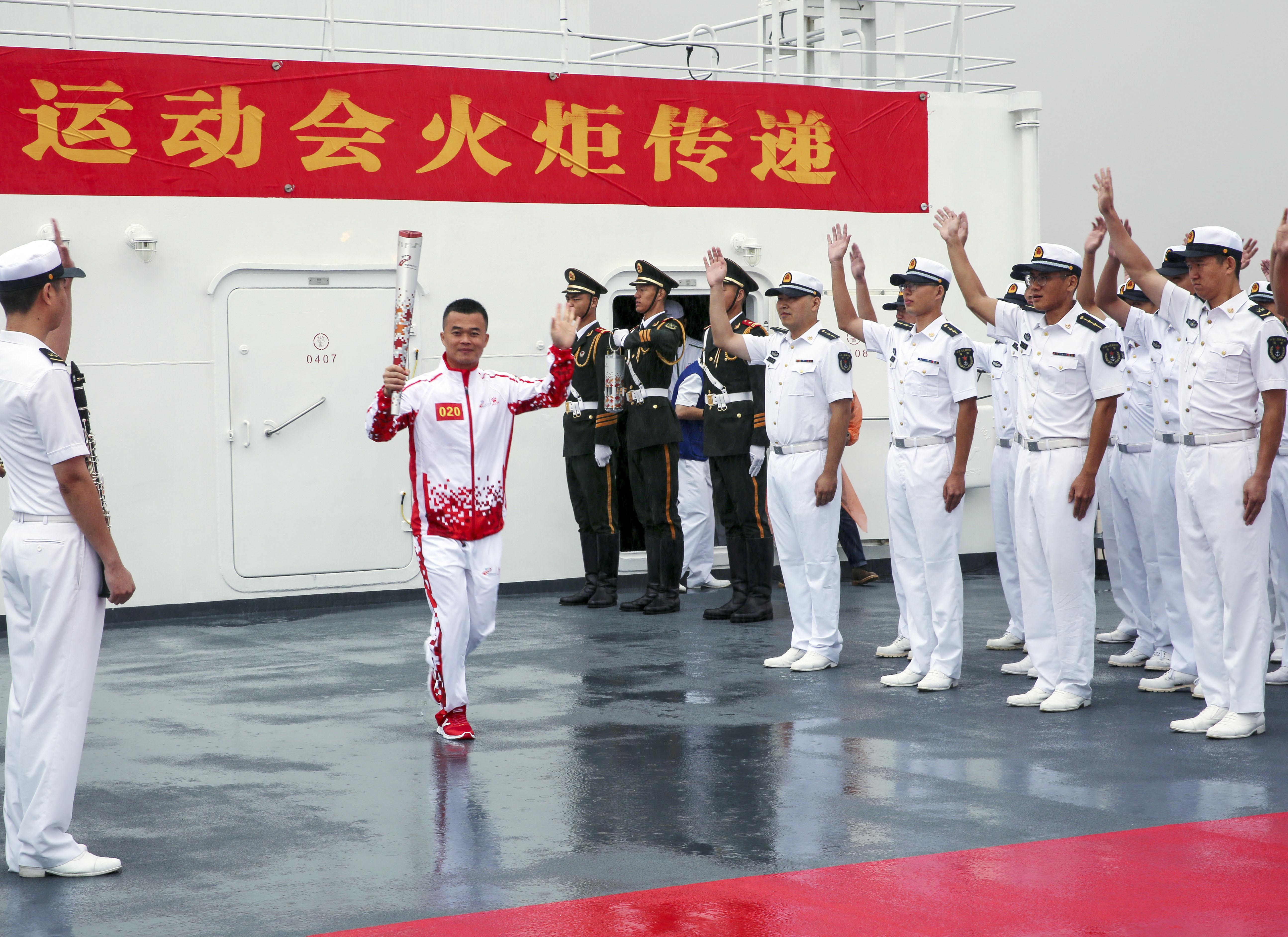 海军军人照片图片，展现英勇无畏与坚韧不拔的精神风貌，海军军人照片展现英勇无畏与坚韧不拔的军魂风采