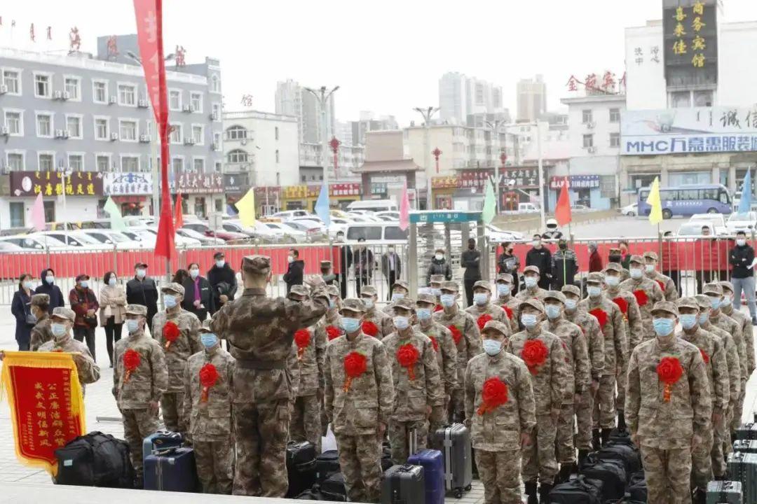 内蒙乌海老兵打新兵事件，深度分析与反思，内蒙乌海老兵打新兵事件深度剖析与反思