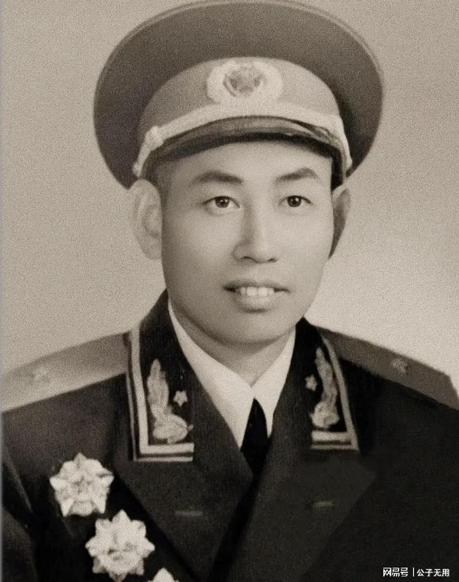 丁军少将个人简历——军旅生涯的杰出典范，丁军少将，军旅生涯的杰出典范与光辉历程