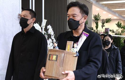 张震去世，缅怀一位伟大的时代先锋，缅怀张震，伟大的时代先锋逝世