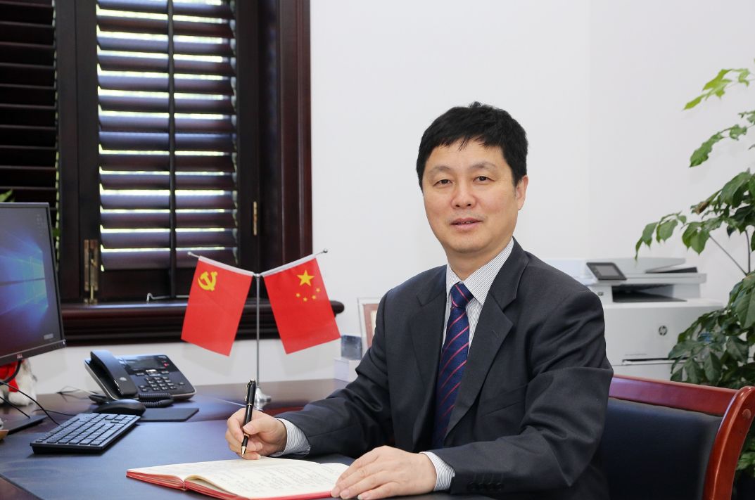 国防大学校长王启斌，引领军事教育的卓越领导者，国防大学校长王启斌，军事教育的领航者