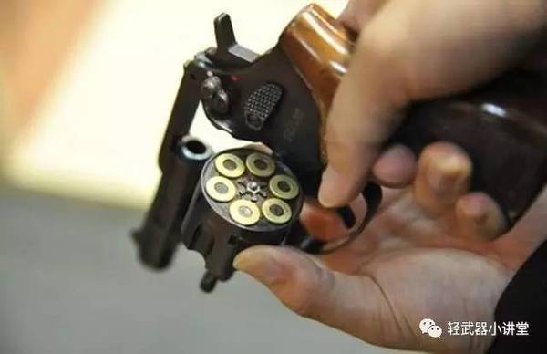 类似枪的防身武器，一种自我保护的多元化选择，多元化自我保护武器，从枪支到新型防身工具的选择