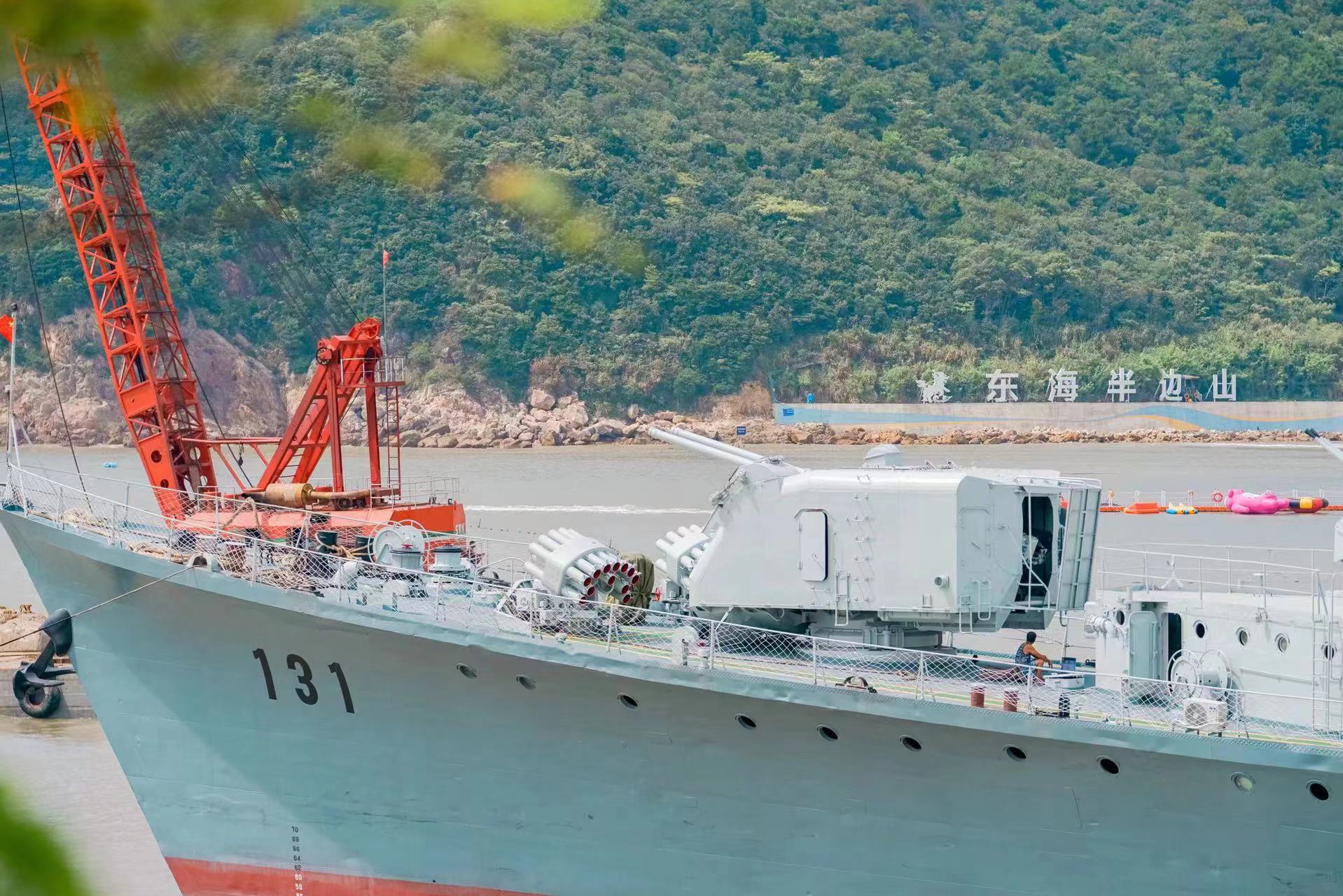 探索中国海军的新篇章，揭秘中国海军首艘航母舰载机训练舰石破天惊的传奇故事，揭秘中国海军首艘航母舰载机训练舰传奇故事，开启海军新篇章探索之旅