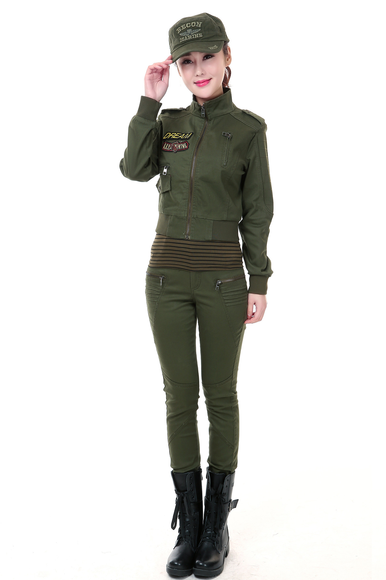 女式军装服，时尚与力量的完美结合，女式军装服，时尚与力量的绝美融合