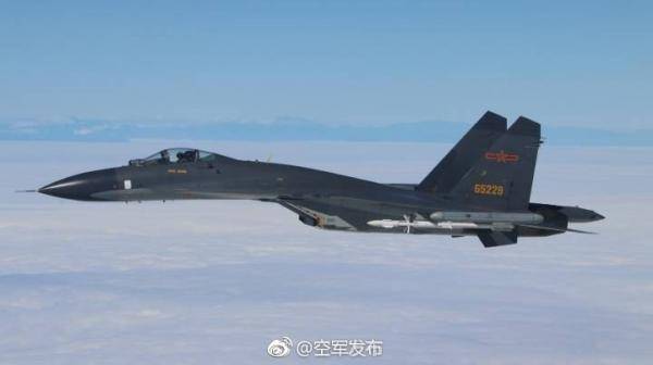 歼-11正面照片，揭示中国空中力量的骄傲，歼-11正面照展现中国空中力量的荣耀