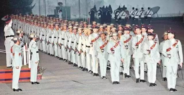 走进历史与现代交融的驻港部队石岗军营——探访香港军事基地的非凡之旅，探访香港军事基地，历史与现代交融的驻港部队石岗军营非凡之旅