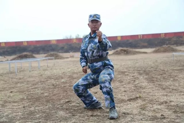 二次入伍，新兵连的挑战与机遇，二次入伍，新兵连的挑战与机遇