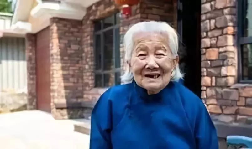 杨传玉，一位传奇人物的多彩人生，杨传玉，传奇人生的多彩篇章
