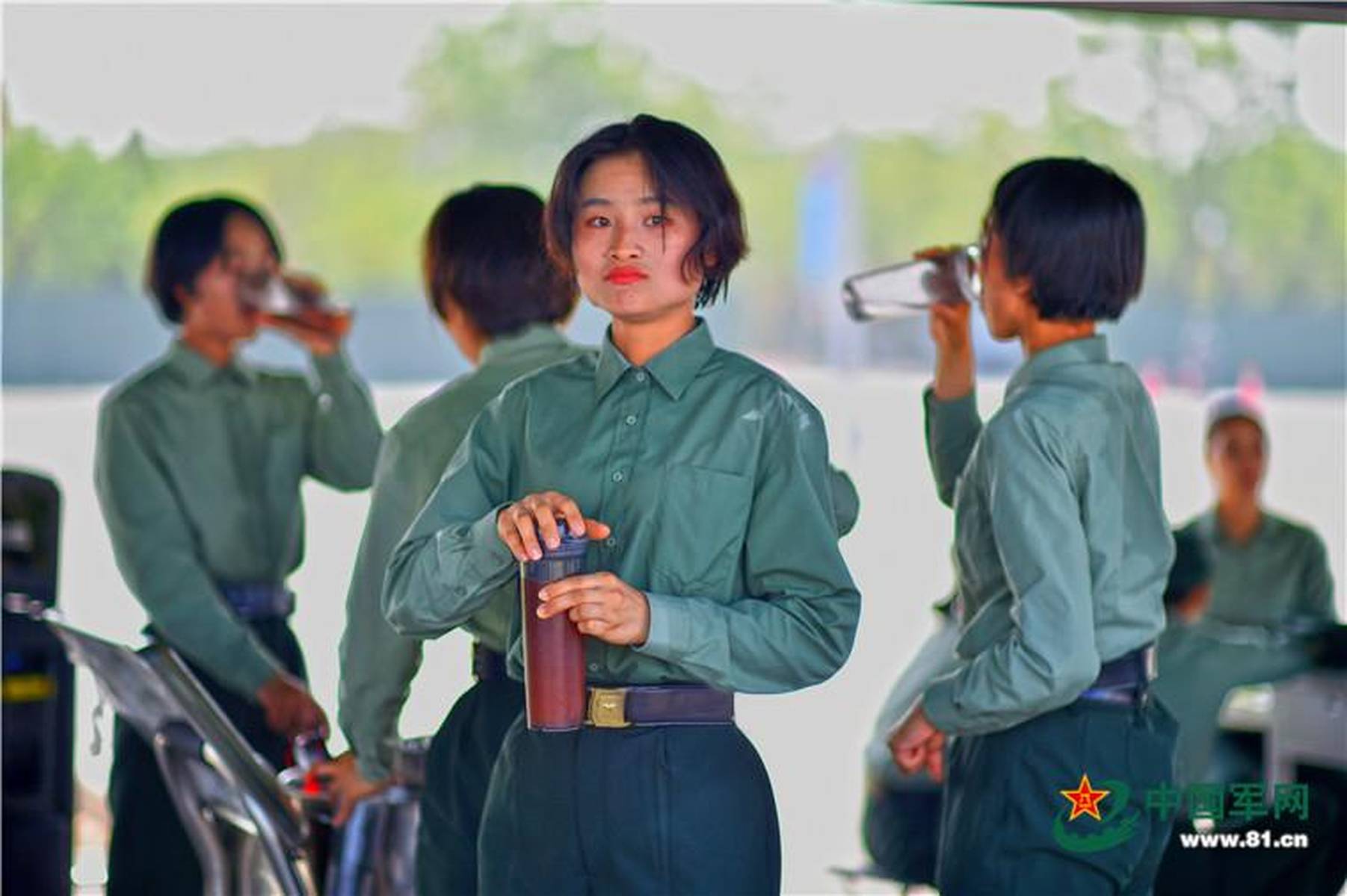 阅兵村女兵方队演练，展现新时代巾帼风采，阅兵村女兵方队演练，新时代巾帼风采展现
