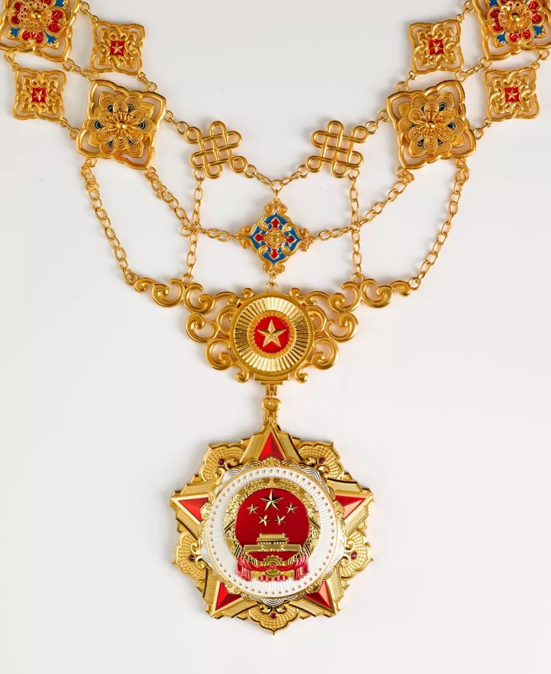 友谊勋章获得者，他们的光辉事迹与崇高精神，友谊勋章获得者，光辉事迹与崇高精神典范