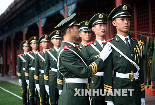 武警士官服装图片，展现军威与荣耀的象征，武警士官服装，军威与荣耀的象征图片展示