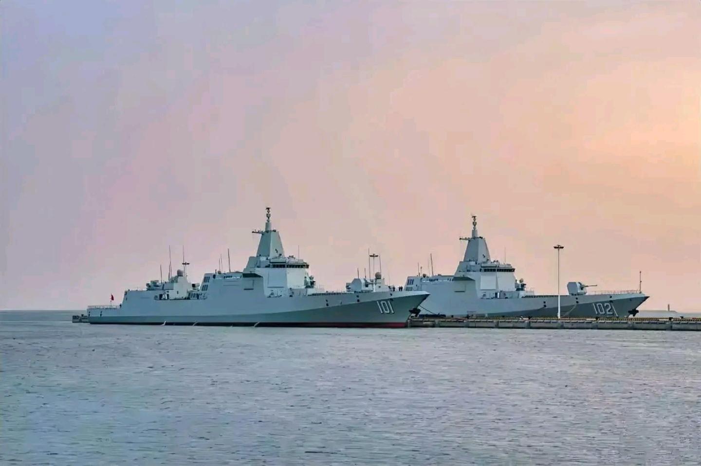 揭秘，中国海军新一代驱逐舰055大驱与韩国海军主力战舰世宗大王的对比解析，中国海军新一代驱逐舰055大驱与韩国海军世宗大王战舰深度对比解析