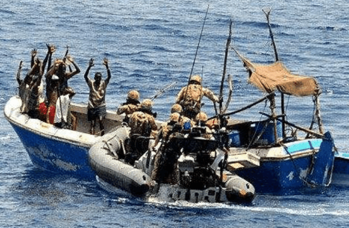 俄罗斯对付海盗真实事件，展现国际海事安全的决心与行动，俄罗斯应对海盗事件，展现国际海事安全决心与行动