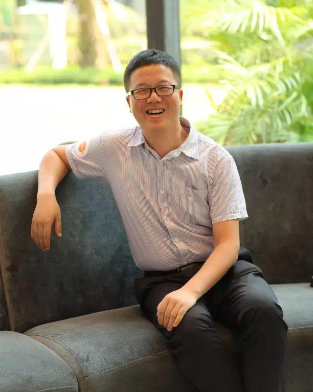 丁晓刚，时代先锋，引领未来的力量，丁晓刚，时代先锋，引领未来之力