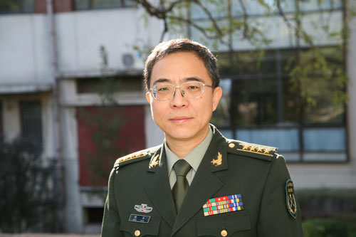 军事频道黄子轩个人资料深度解析，军事频道主持人黄子轩个人资料深度解析