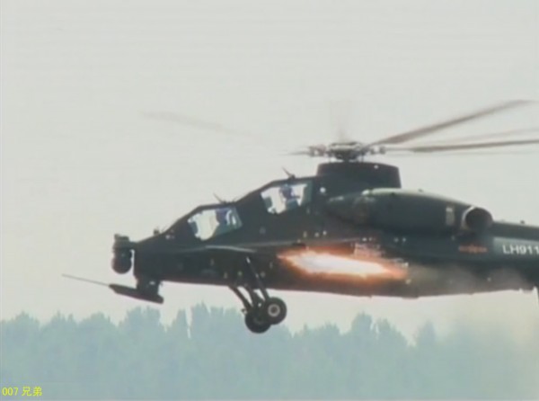 武直-19发射导弹，空中力量的锐利之剑，武直-19导弹发射，空中力量的锋芒之剑
