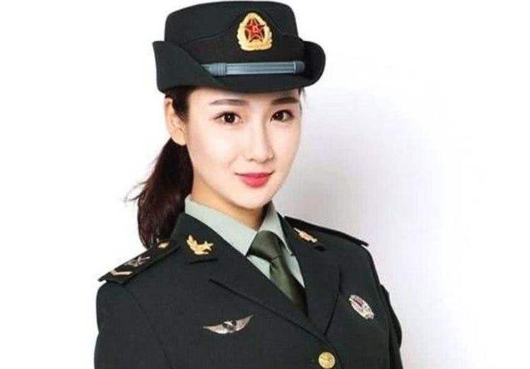女兵李温柔的真名揭秘，女兵李温柔真名揭秘，探寻背后的故事
