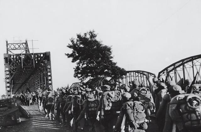 中国人民志愿军全部撤离朝鲜返回祖国的时间，历史时刻的回顾与纪念，中国人民志愿军撤离朝鲜的历史时刻回顾与纪念，重返祖国的壮丽篇章
