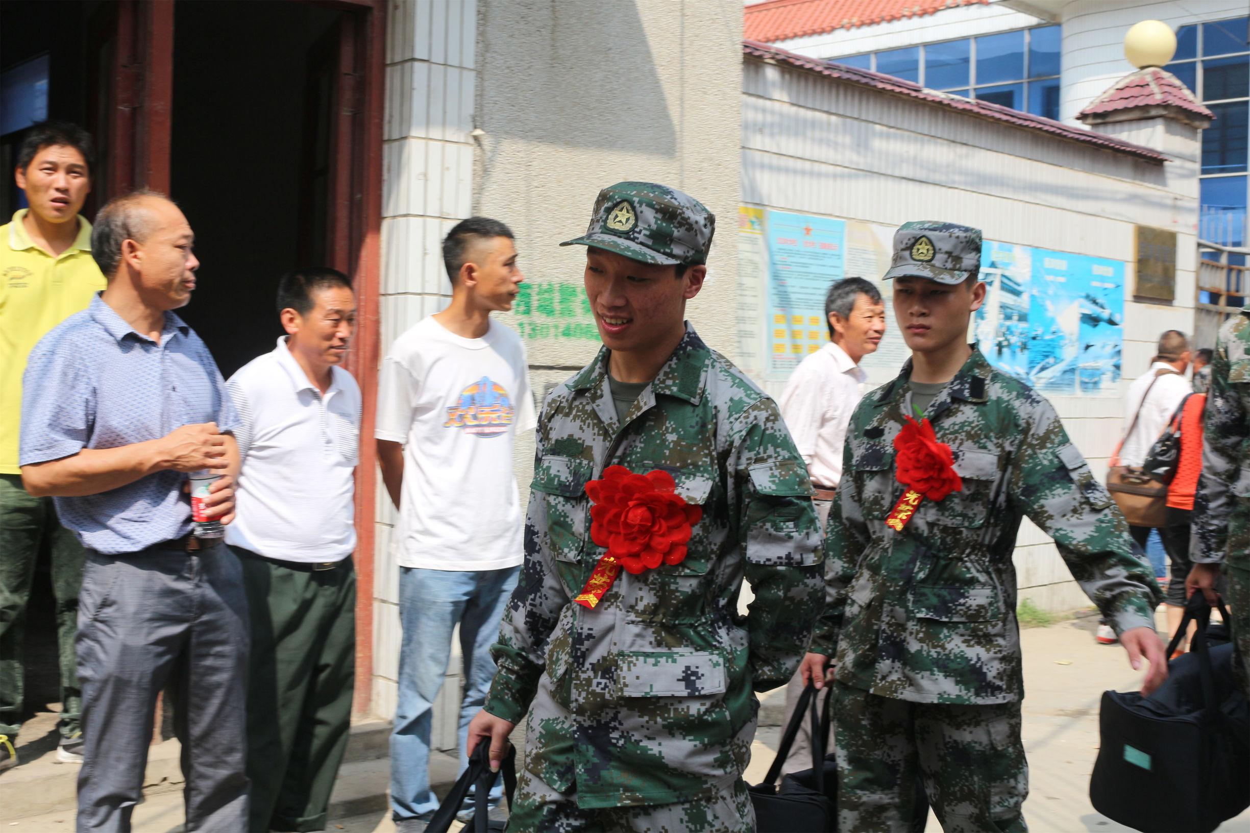 武警新兵服装，荣耀与责任的象征，武警新兵服装，荣耀与责任的标志