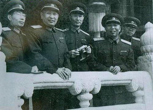 中国开国上将的荣耀，按先后顺序解读57位传奇人物，中国开国上将传奇，按序解读57位荣耀人物的传奇人生
