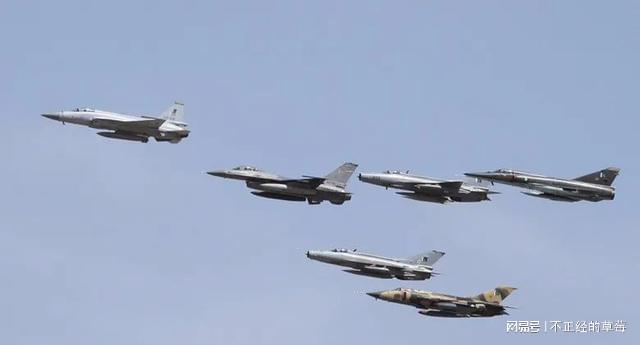 空军一号中国龙，翱翔天际的荣耀与民族精神，空军一号中国龙，民族精神的翱翔与荣耀展现