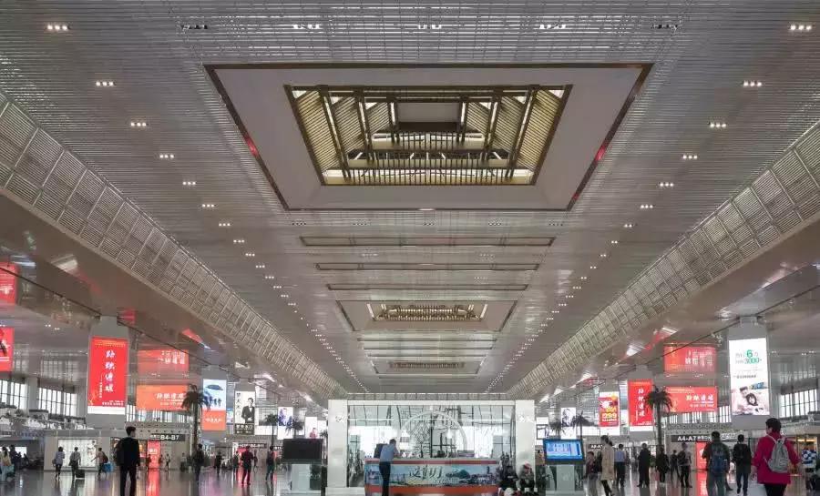 亚洲首款五代半战机亮相，引领航空新时代，亚洲首款五代半战机亮相，引领新时代航空革新风潮