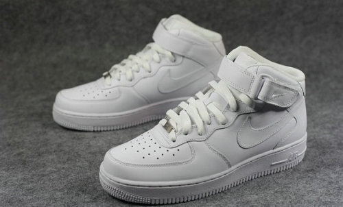 Nike纯白空军一号，时尚与经典的完美结合，Nike纯白空军一号，时尚与经典的绝妙融合