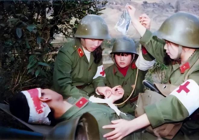 中国女兵照片，单人的风采与力量，中国女兵单人风采，力量与荣耀的展现
