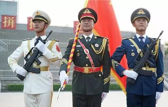 三军仪仗队中的山东小伙,荣耀与担当,山东小伙在三军仪仗队中的荣耀与担当