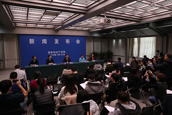 新闻发布会现场直播，今天的焦点与未来展望，新闻发布会现场直播，今日焦点与未来展望展望