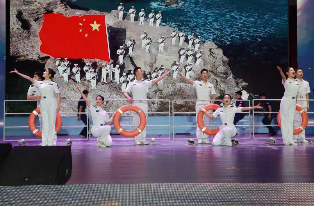 庆祝人民海军成立70周年文艺晚会，颂扬荣耀，展望辉煌未来，庆祝人民海军成立七十周年文艺晚会，颂扬荣耀，共绘辉煌未来篇章